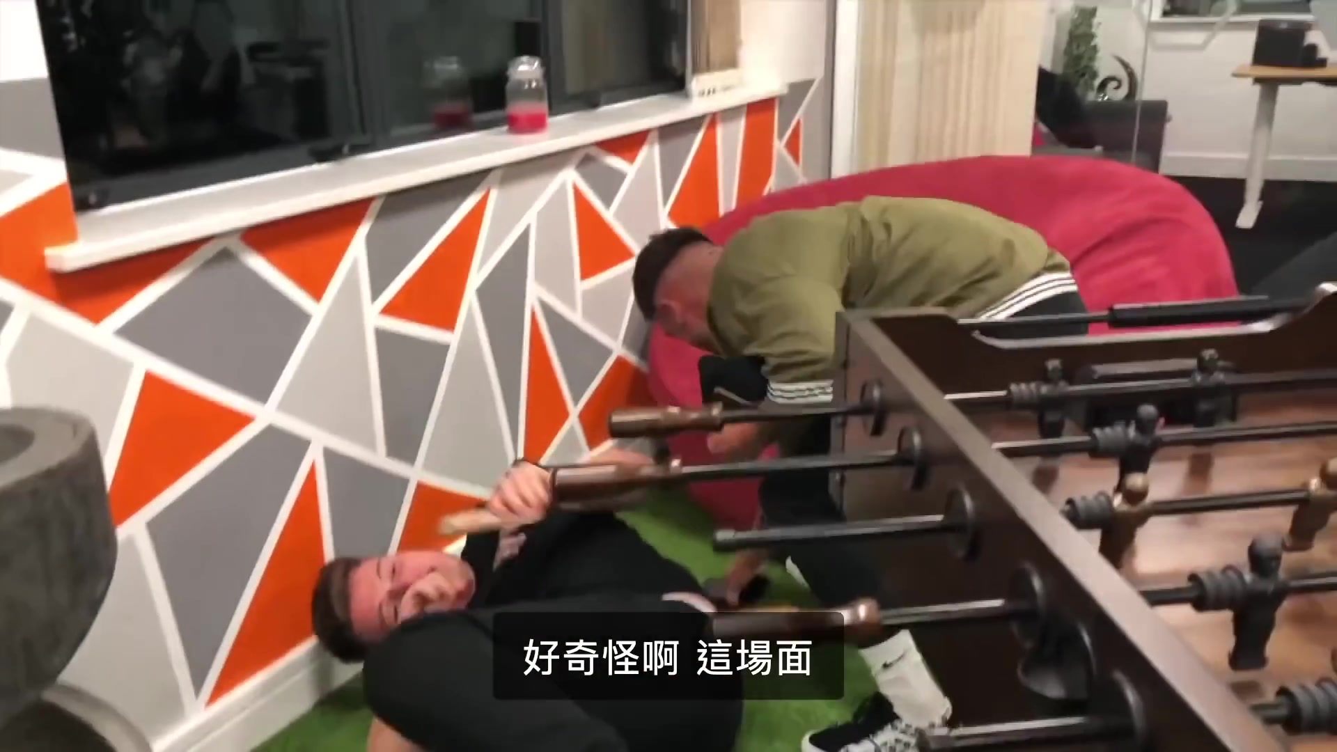 ben的整人计划一年一度恶整elliot蛋蛋的哀伤