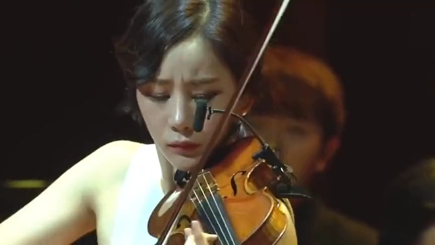 韩国小提琴家 申娴淑 演奏乱世佳人主题曲,岁月像风一样的流逝,留下了
