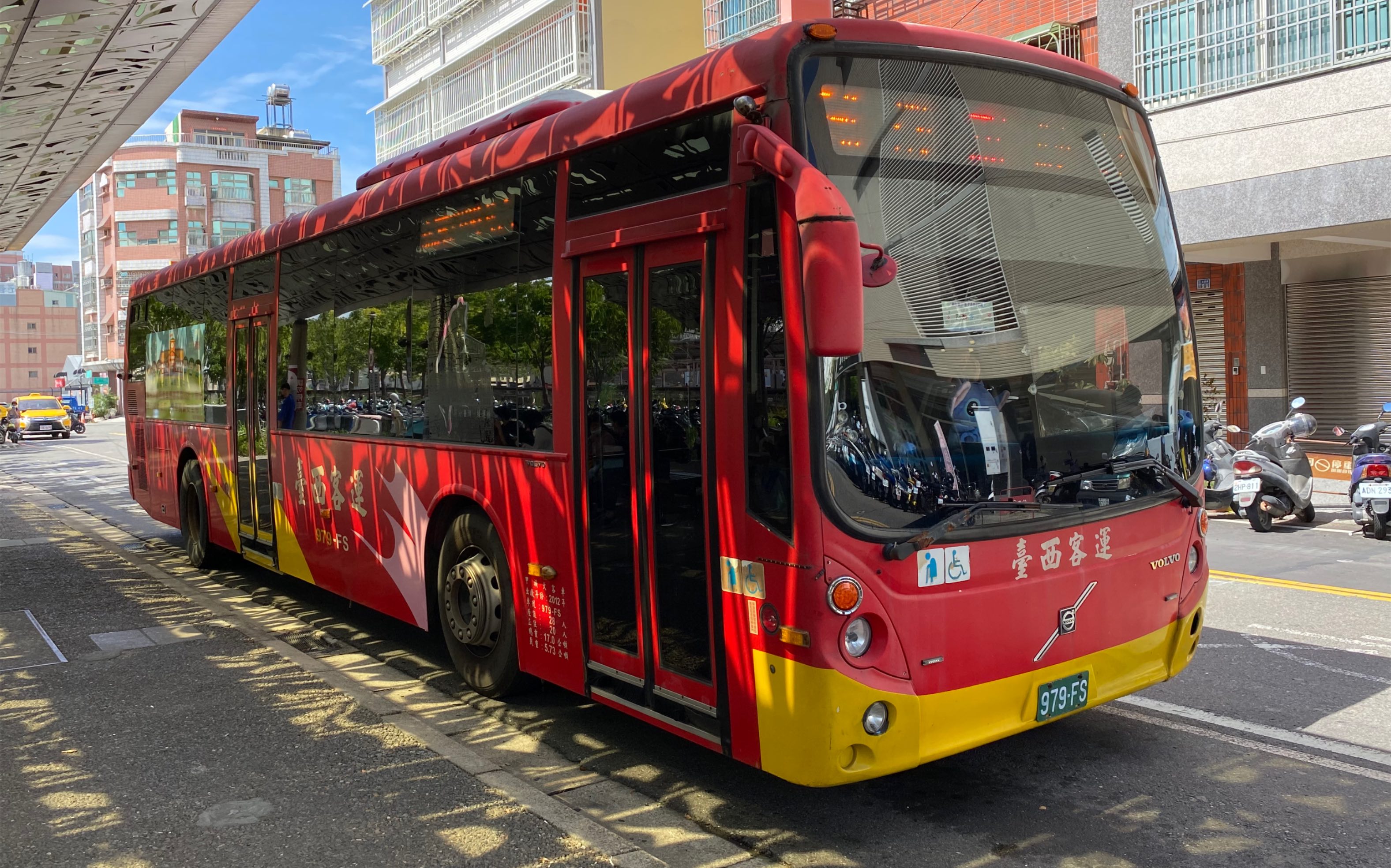 台西客運 volvo b7rle低地板 7700路 979