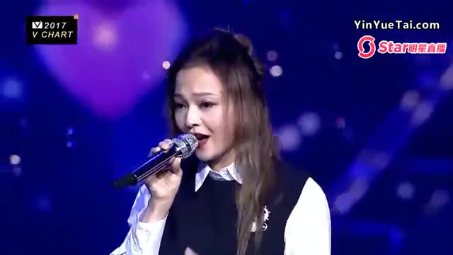 [图]【LIVE】20170408第五届音悦V榜年度盛典—张韶涵 Angela Zhang《不害怕+隐形的翅膀》