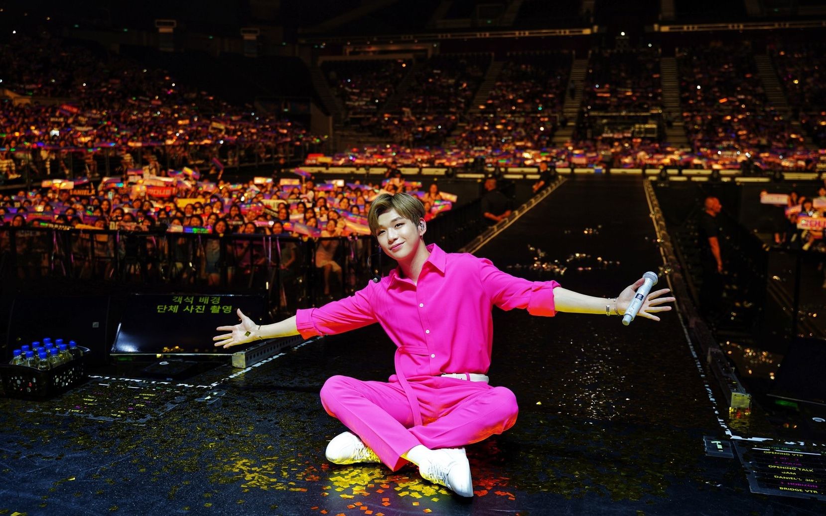 [图]190816 KANG DANIEL FANMEETING：COLOR ON ME IN SINGAPORE