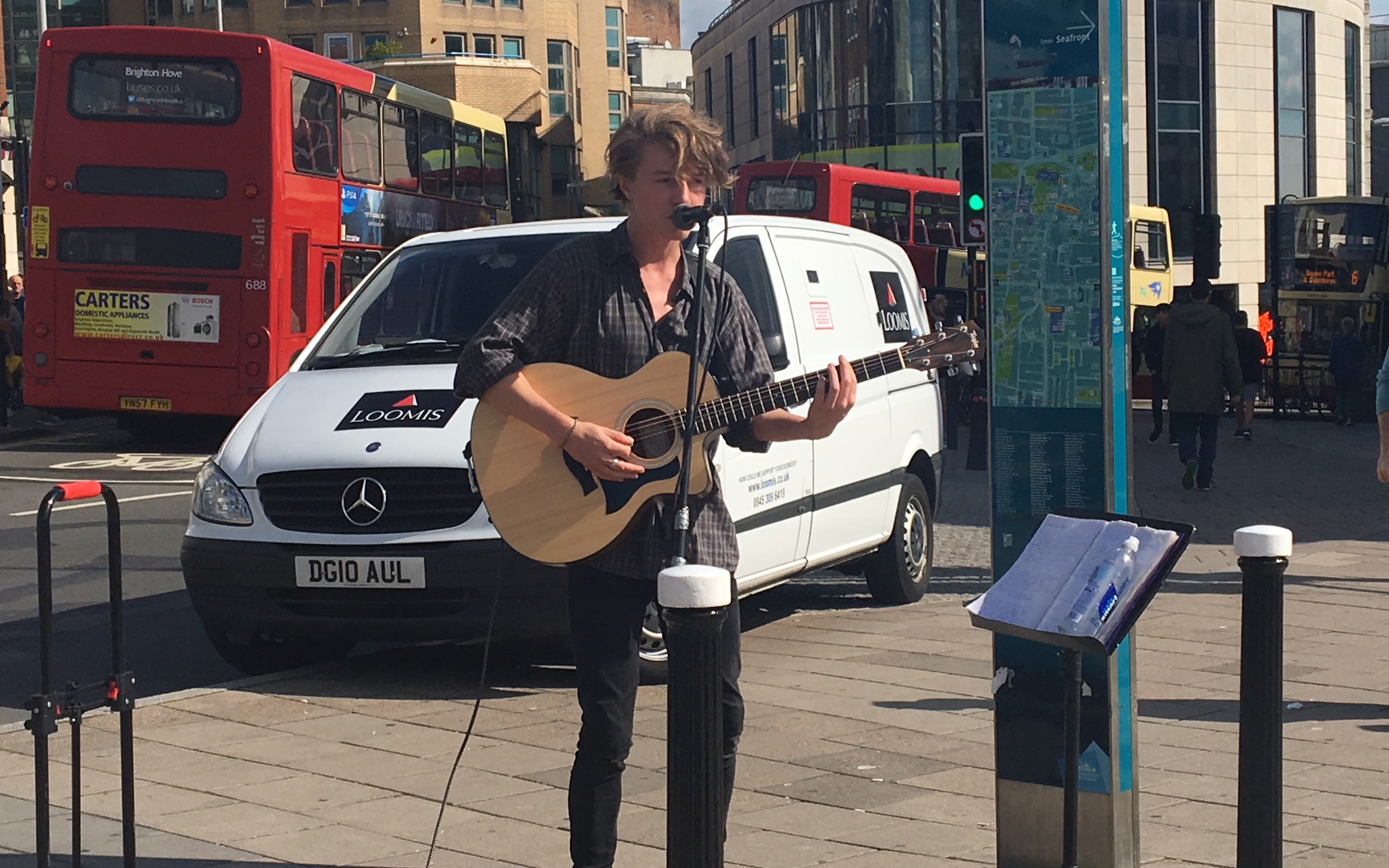 shapeofyou英国街头唱歌小哥哥帅炸