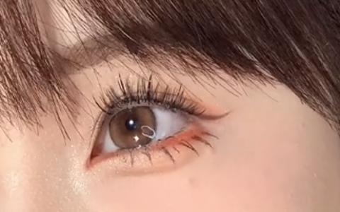 把底妆搞干净 跟着漫画学习画这种圆圆的小杏眼 真的想不变甜妹都很难