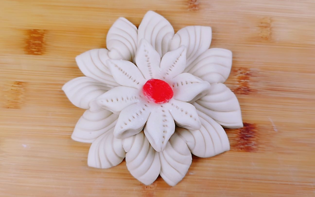 面团压一压捏一捏,变成一朵花,简单又好看