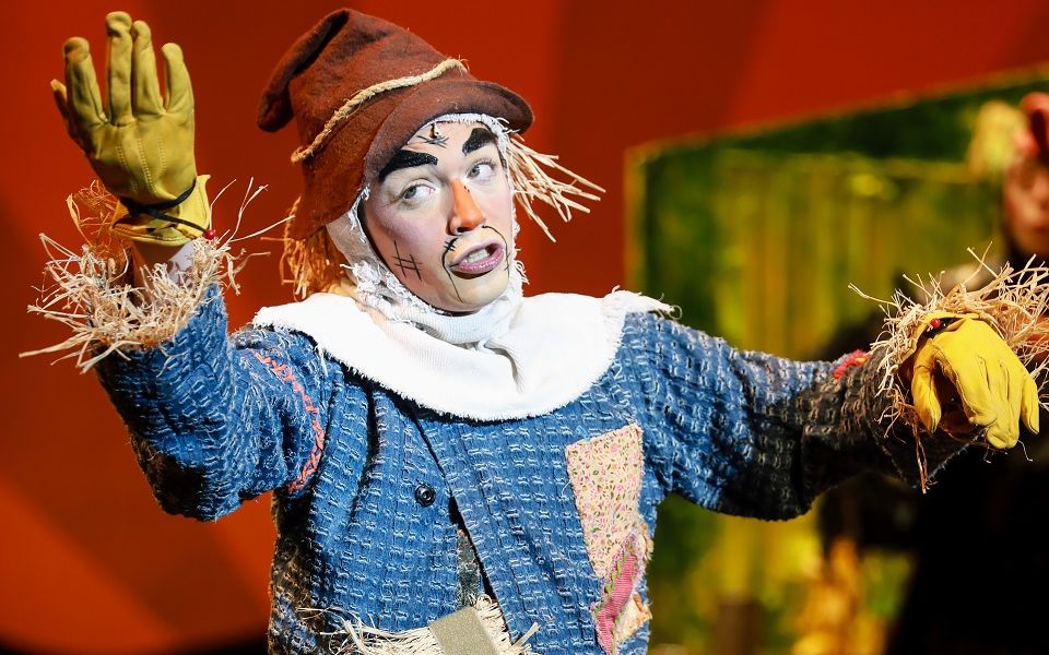 《绿野仙踪》稻草人scarecrow除了唱跳,竟然还有如此强大技能?