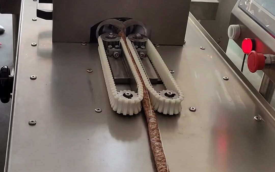香肠加工设备全自动香肠打结机,打结香肠的机器