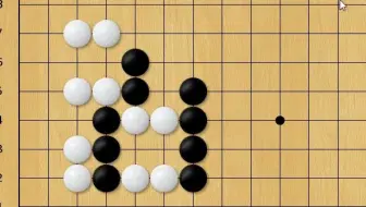 黑棋自己不能先撞气，要想办法先逼迫白棋撞气