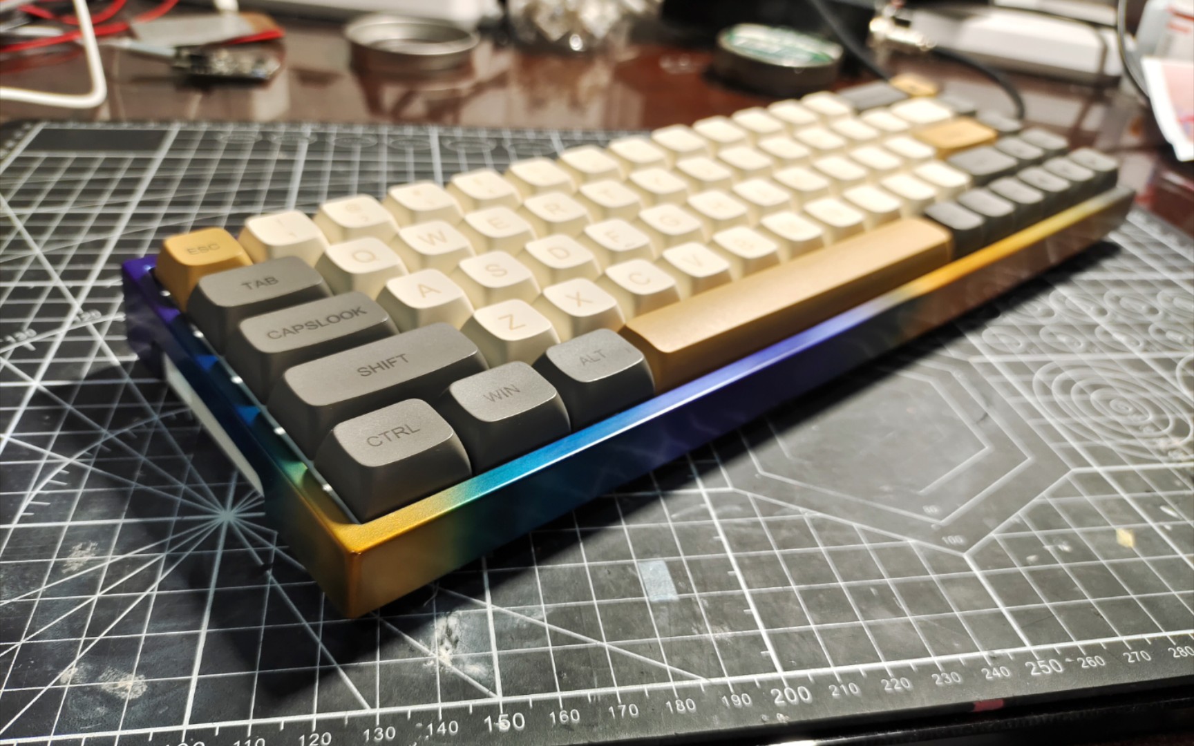 活动作品客制化键盘光头68v2仿烤蓝渐变色制作