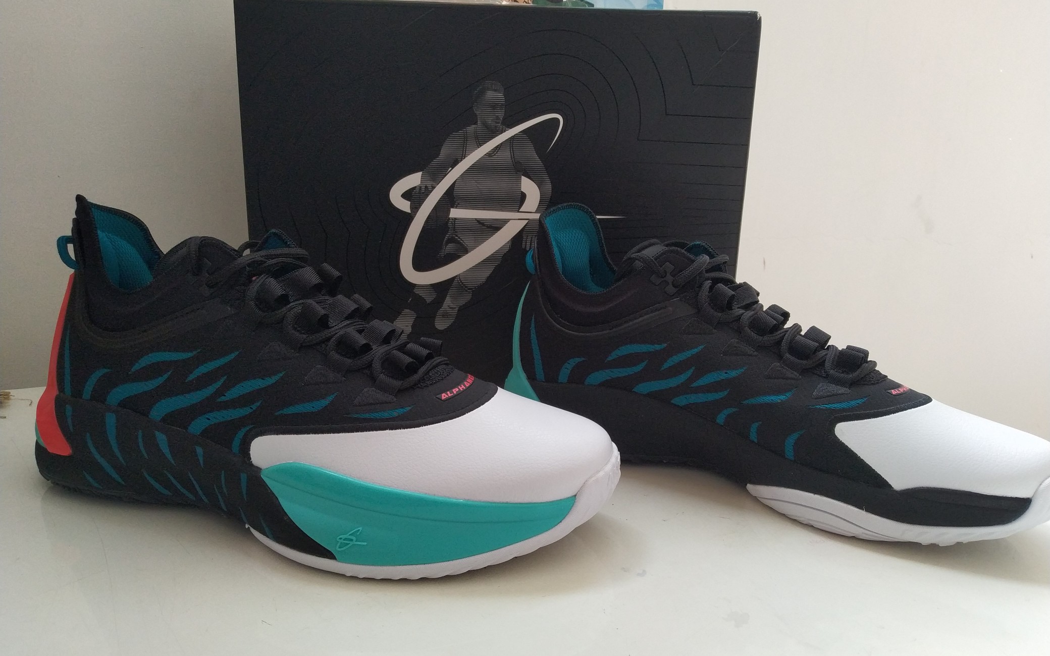 安踏海沃德一代开箱