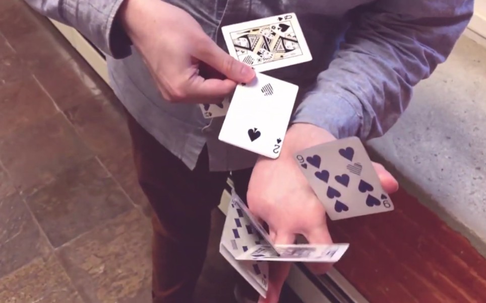 【搬运】花切视频/Hoang N新牌SPUD宣传片(一)DOUBLE TAKE＂ // Cardistry  Christopher哔哩哔哩bilibili