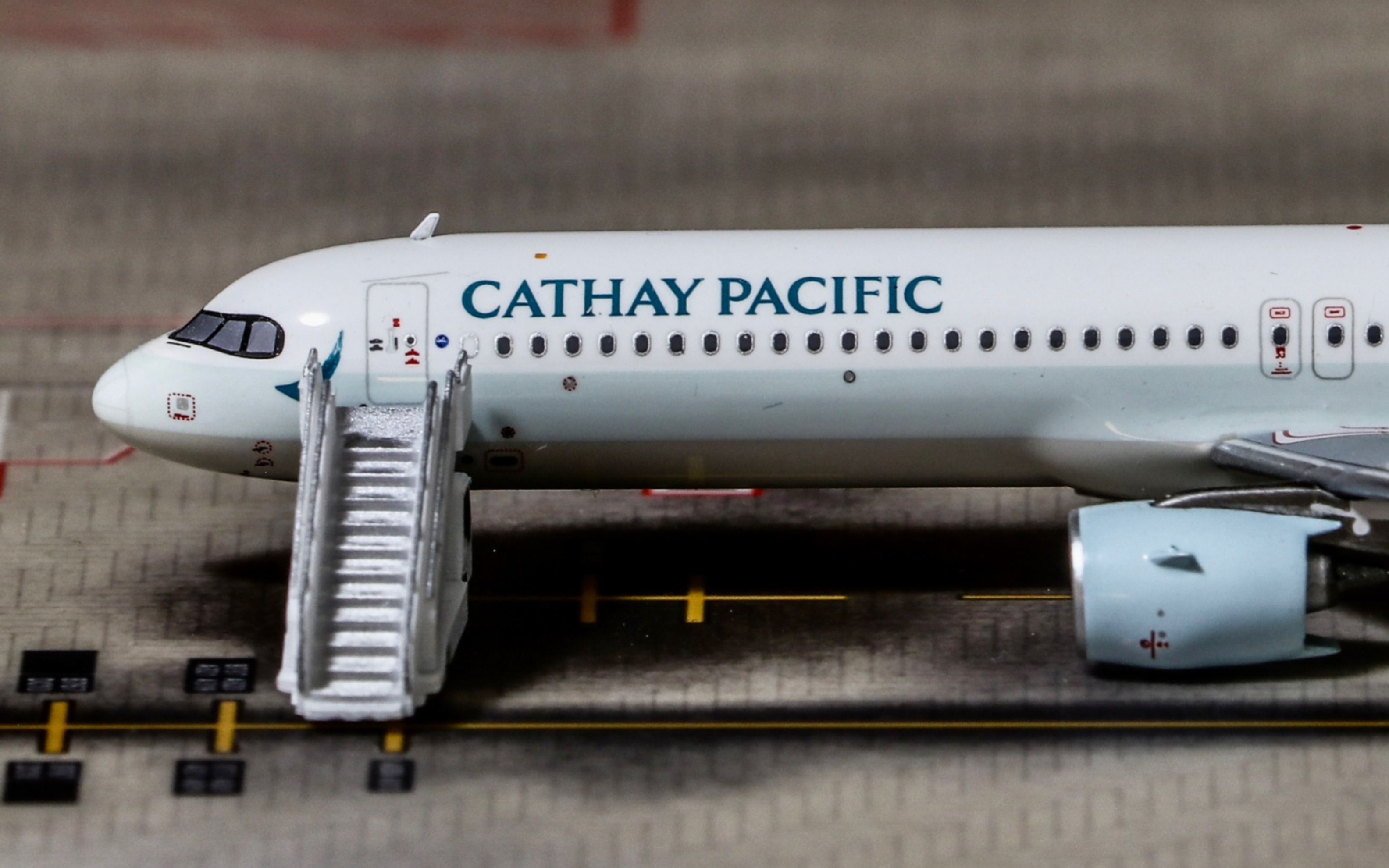 【模型开箱】hyjl 国泰航空a321neo b-hpd