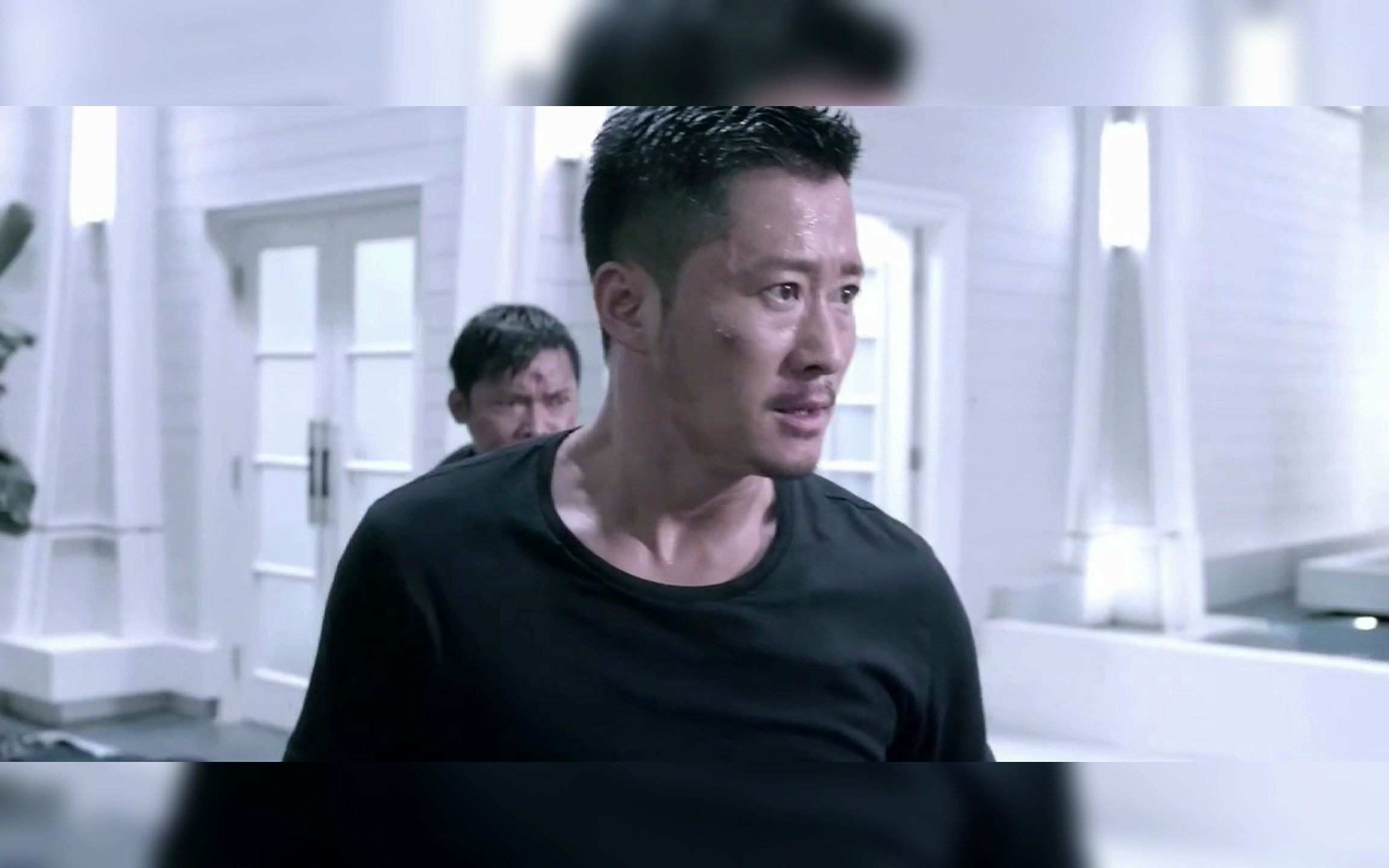 活动作品西装暴徒张晋