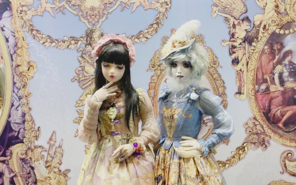 桥本露露人与洋娃娃结合真人娃娃惊现日本街头