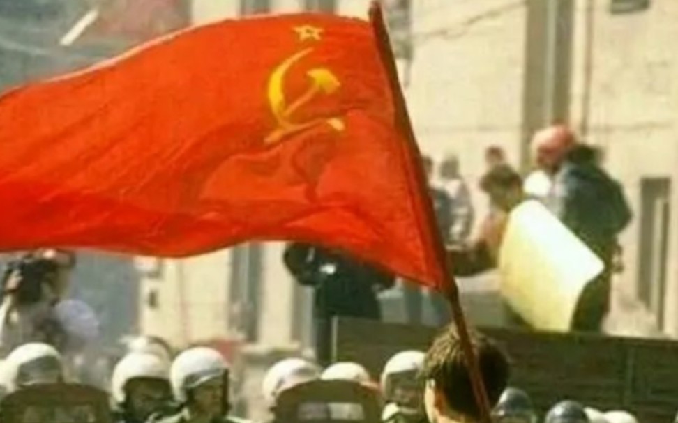 [图]不攻自破的联盟☭