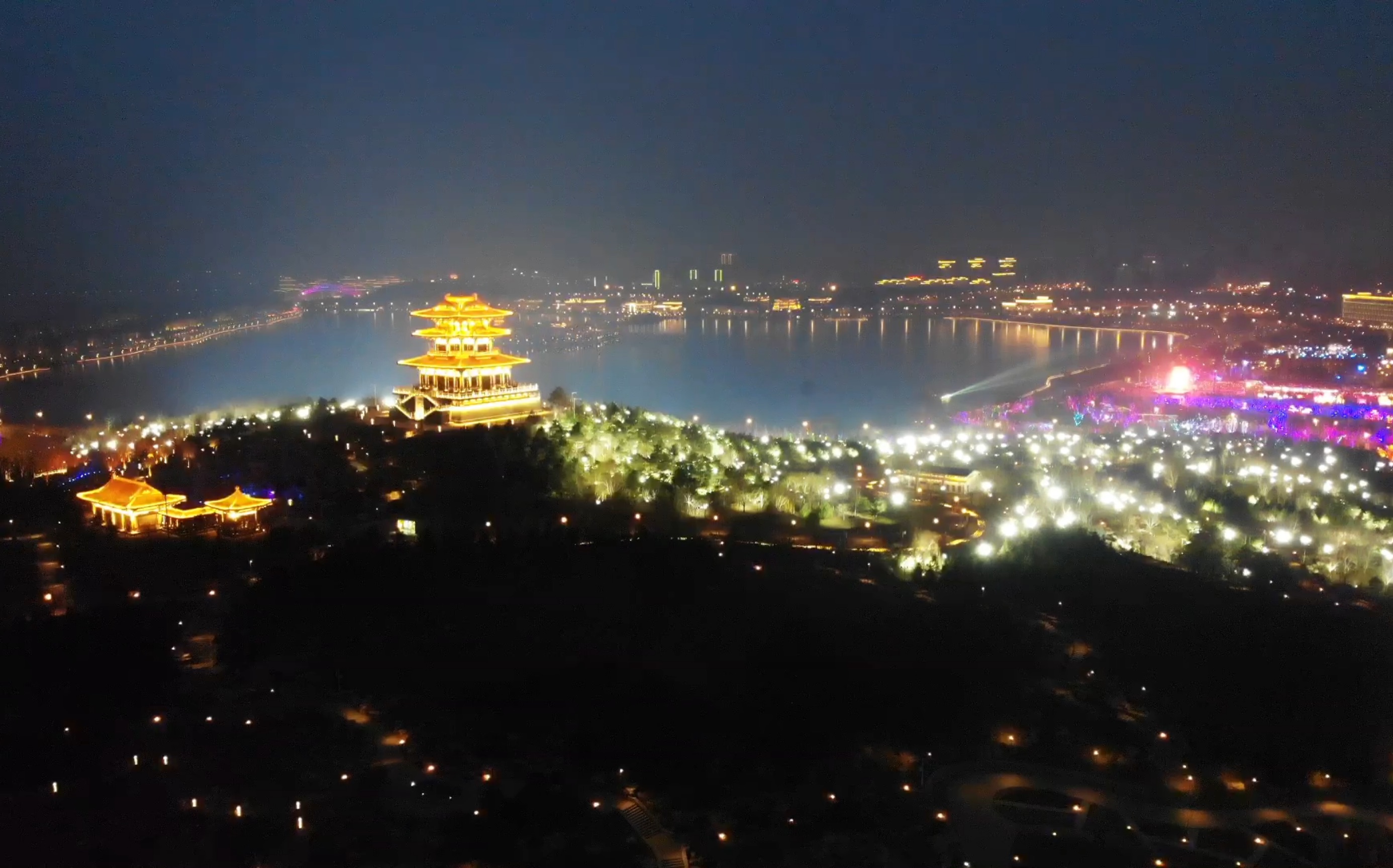 凤凰涅槃·唐山·南湖生态公园夜景