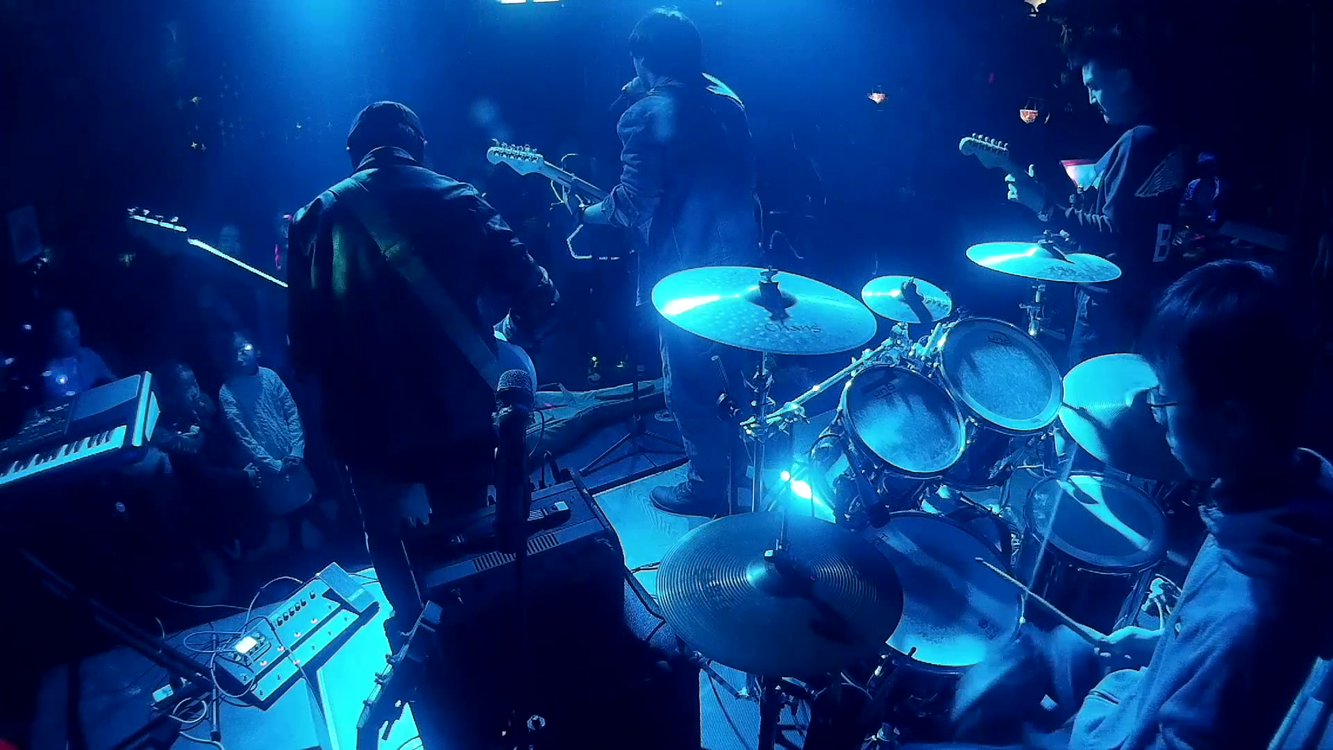 【钢镚儿】【livehouse】《wake me up when septem