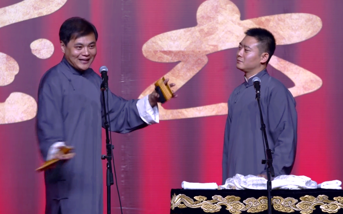 高峰栾云平硬核搞笑相声《数来宝》,这嘴皮子嘎嘎利索!