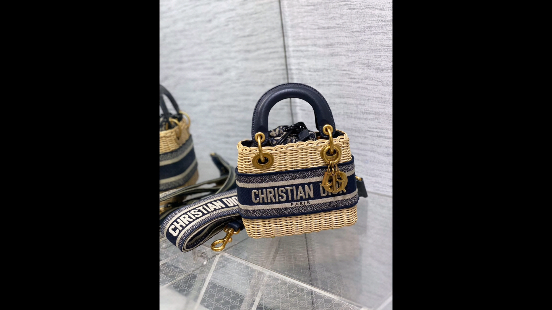 了解一下原单celine/赛琳女包塞琳腋下包《知识汇总》