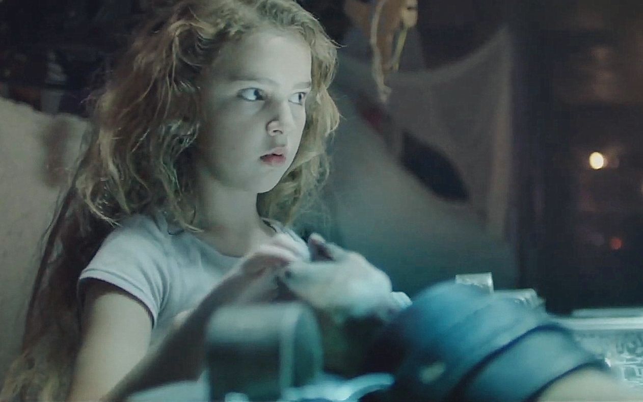 [中字]电影《怪胎》freaks - 官方二版预告 - 异能者再次受到敌视 小