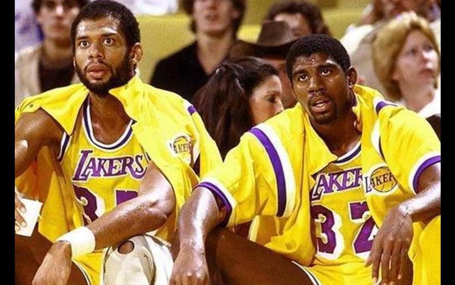 控卫第一人-最年轻fmvp魔术师约翰逊的梦幻赛季