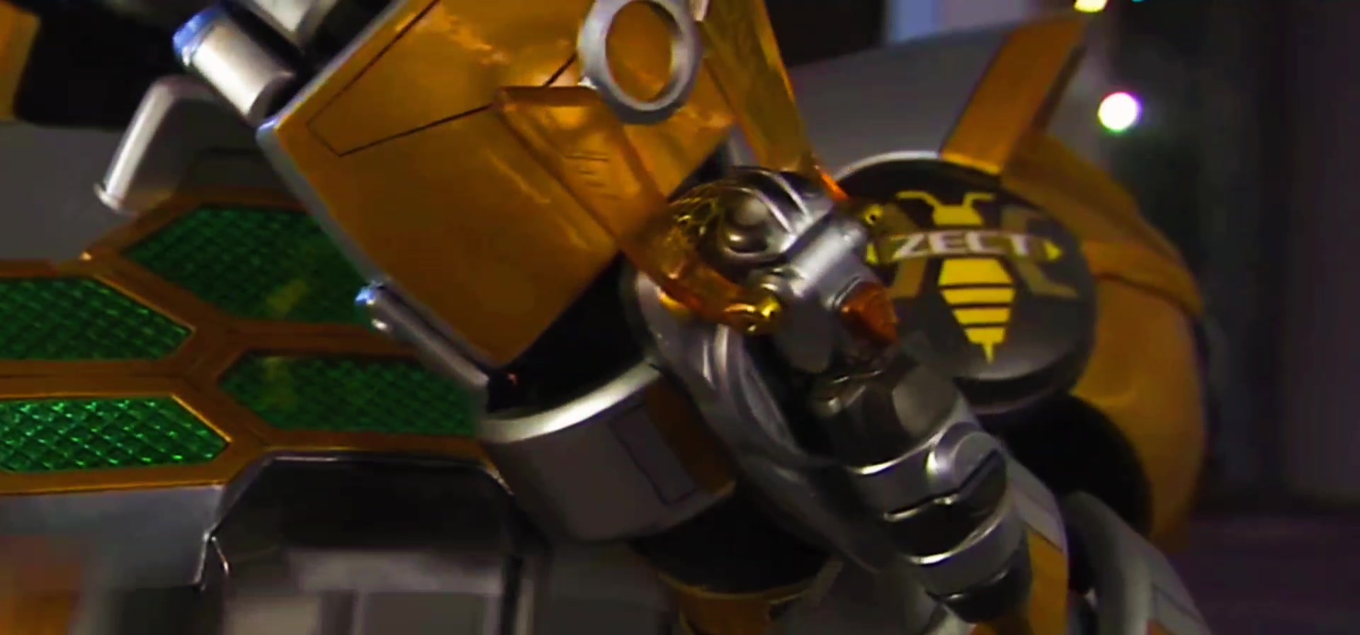 假面骑士甲斗王  皇蜂登场