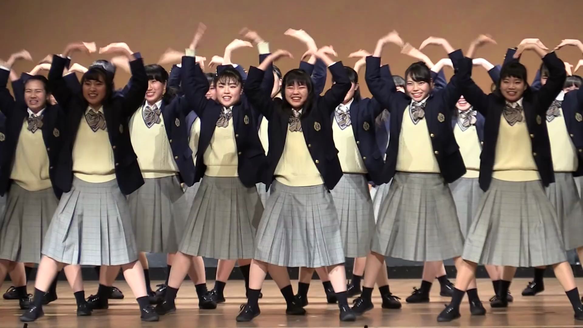 [图]2019-02-02 登美丘高校舞蹈部 「YOUNG MAN Y.M.C.A. 」 中央公共大厅活动 Tomioka Dance Club