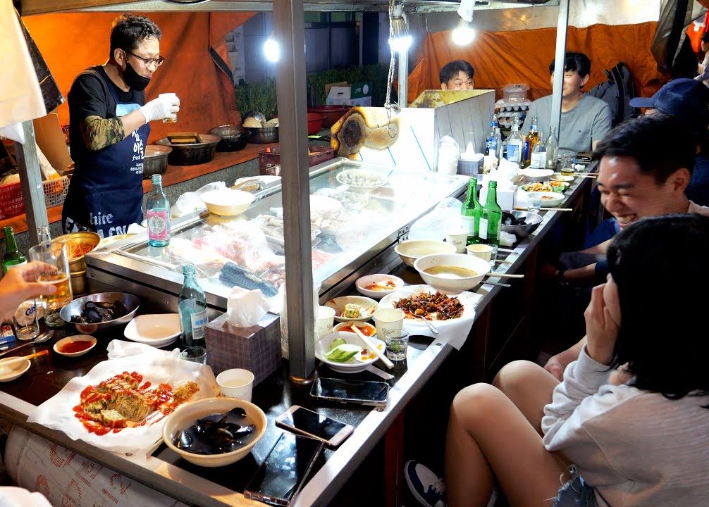 烧酒味道的秘密,街边大排档老板的5分钟烹饪