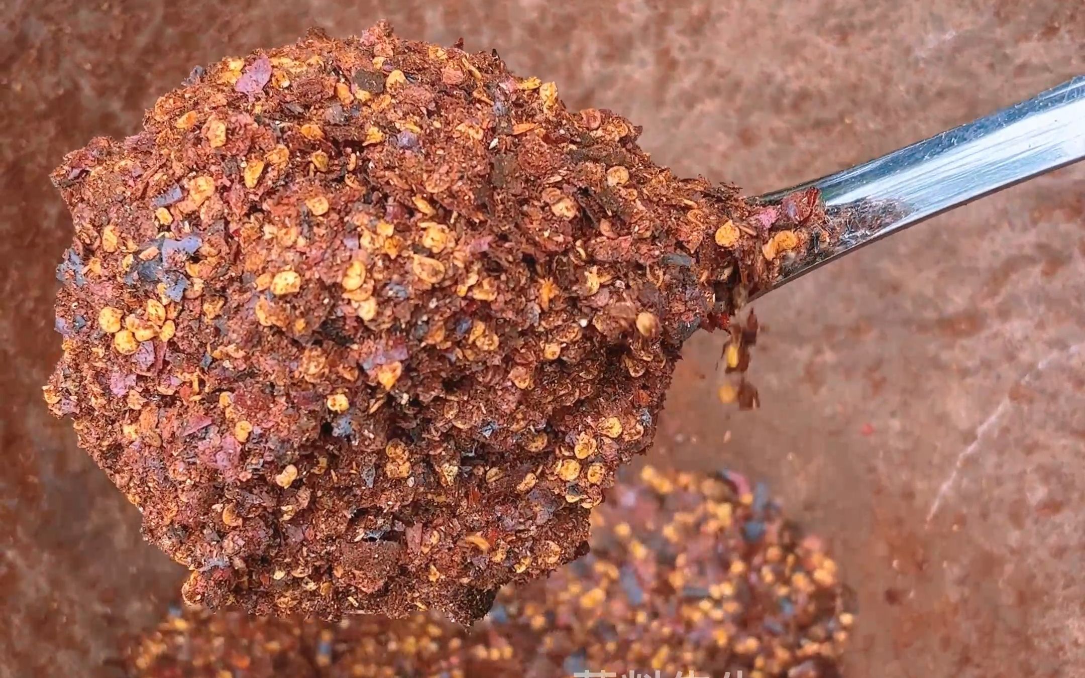 贵州的纯手工糊辣椒面,打蘸水,做凉拌凉菜,吃面条粉条都可以,不添加