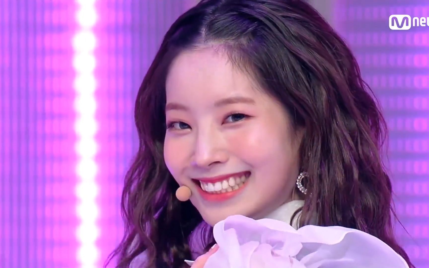 【twice】cody终于发现漂亮妹妹的美貌了!