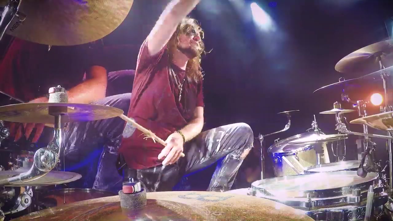 [图]【架子鼓】膝盖给了 Miloš Meier - Mission Impossible + We Will Rock You » drum solo