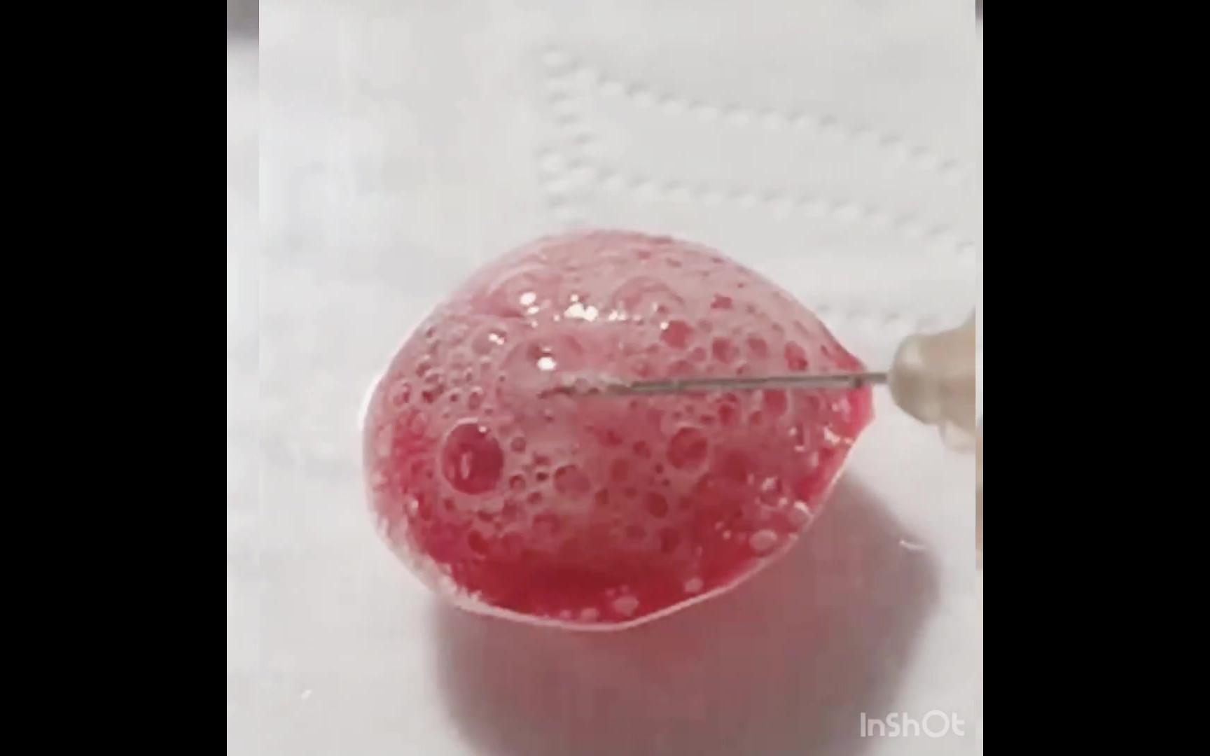 (晕血就不要进来啦w)啊啊,是人类的鲜血加上双氧水呢w真是愉快的反应