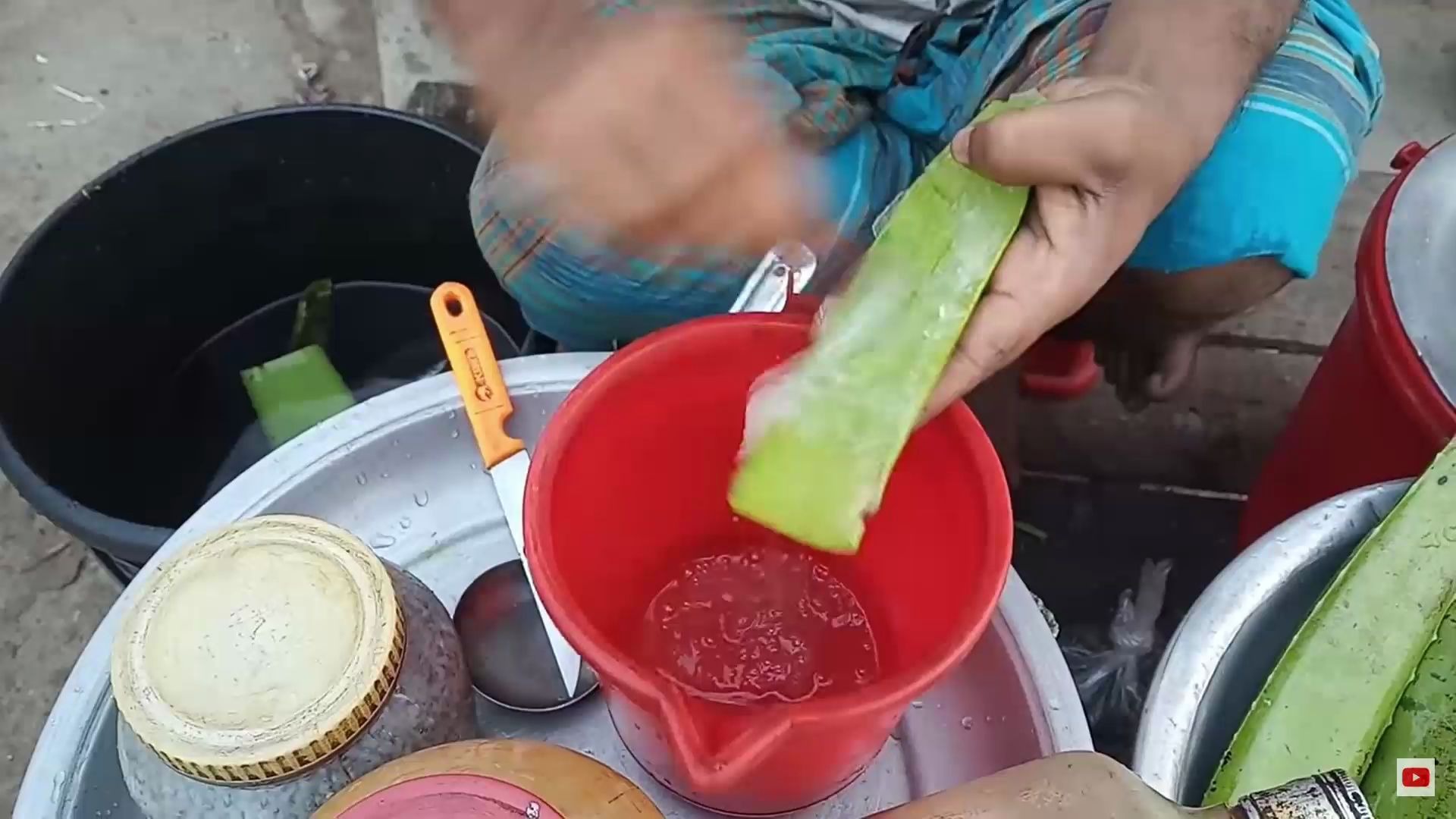 【印度美食】印度街头手打芦荟汁_哔哩哔哩 (゜-゜)つロ 干杯~-bili