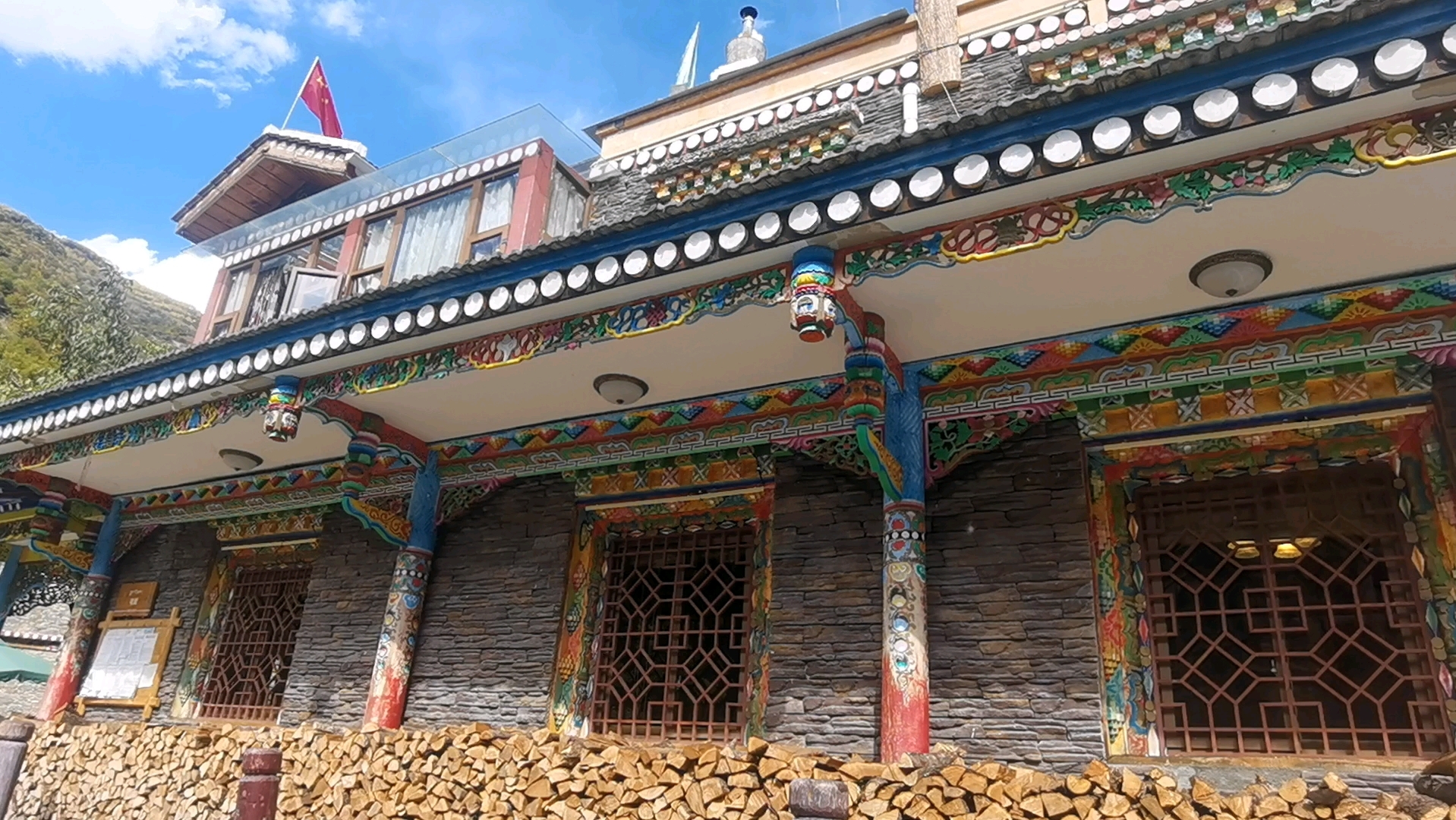 2023年10月奶子沟里的羊茸哈德藏寨