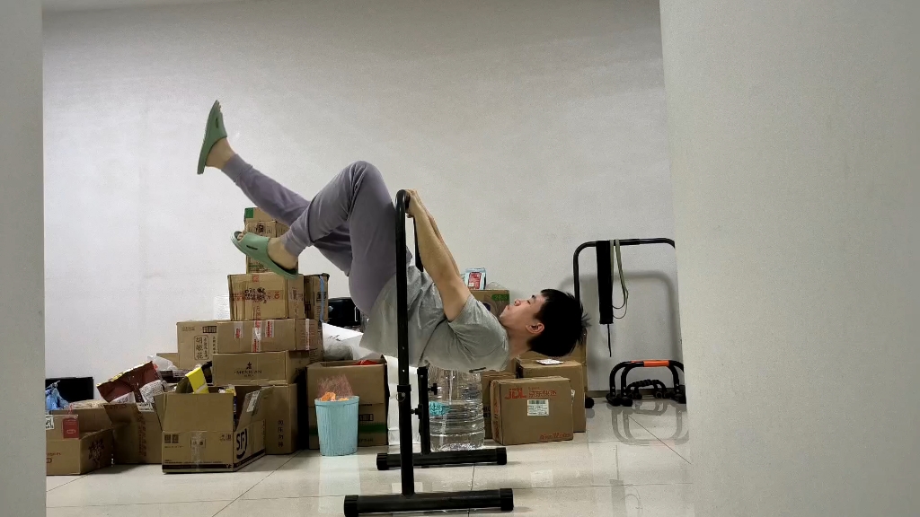 超级组 单腿前水平上压