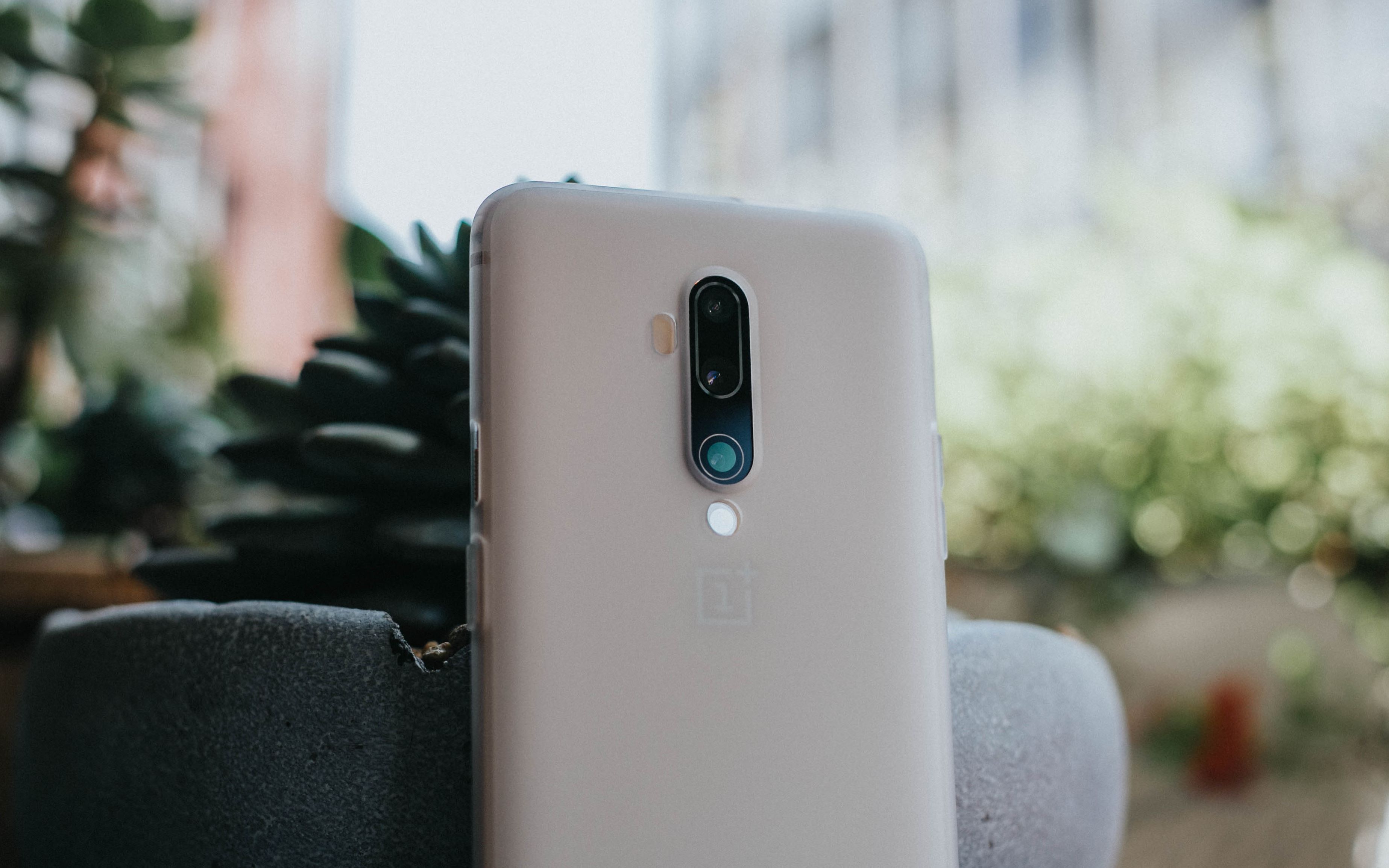 当一加7pro皓月金套上布丁壳变成布丁