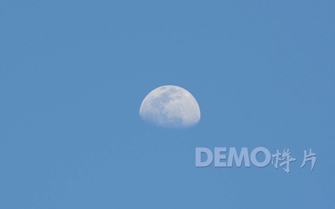 k2631 4k画质分辨率唯美蓝天白云云朵天空云端之上月亮高挂中秋节团圆