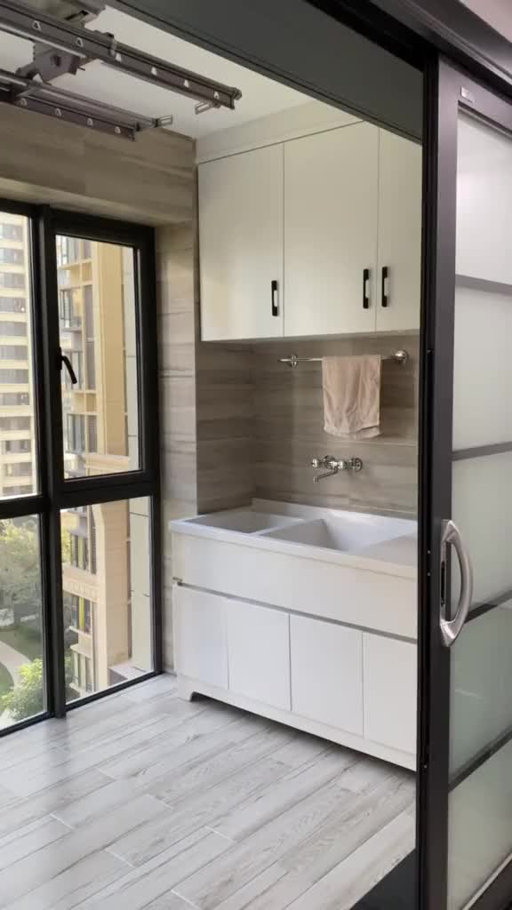 生活阳台细节做落地窗石英石台面内嵌洗衣机另一边做洗衣区上59930