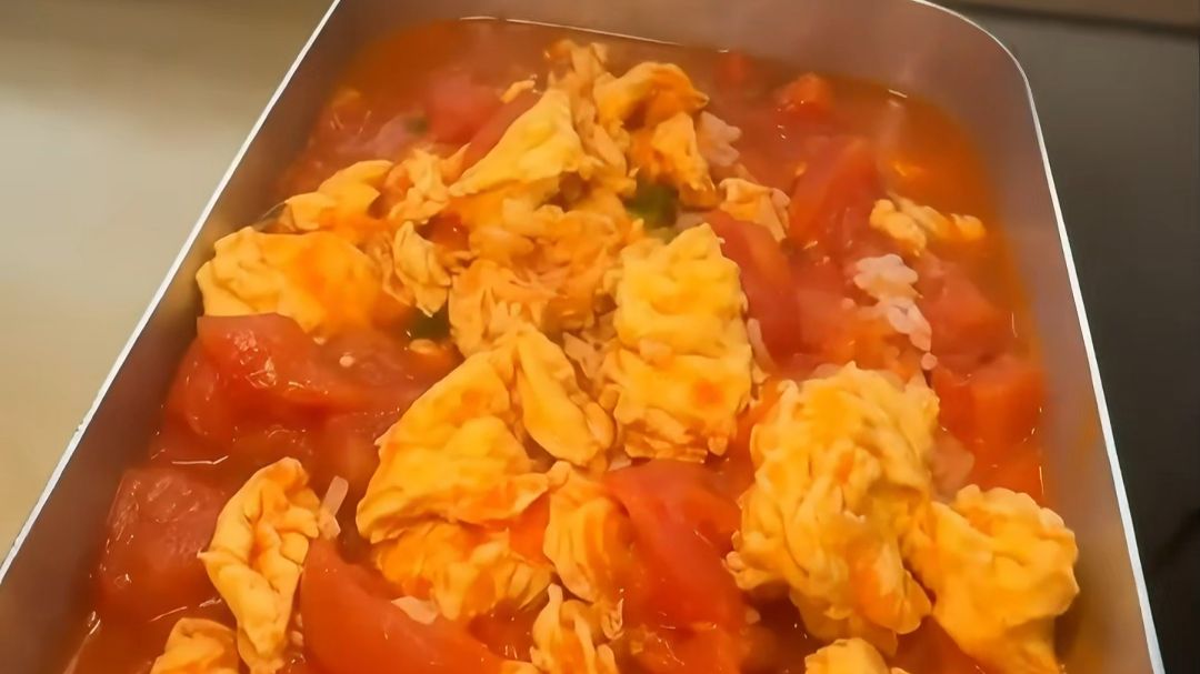 火车上只剩最后一份盒饭，你选哪个作为晚餐？