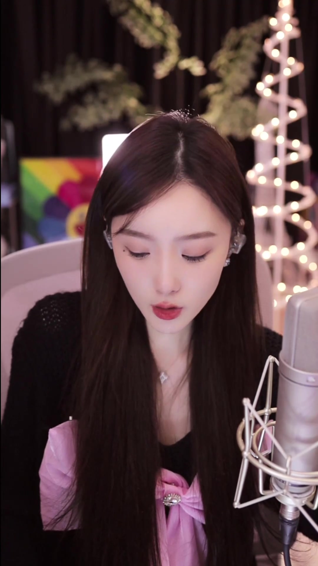 【奔跑的姜允儿】重生之我在抖音做主播 2024-02-24 18:54