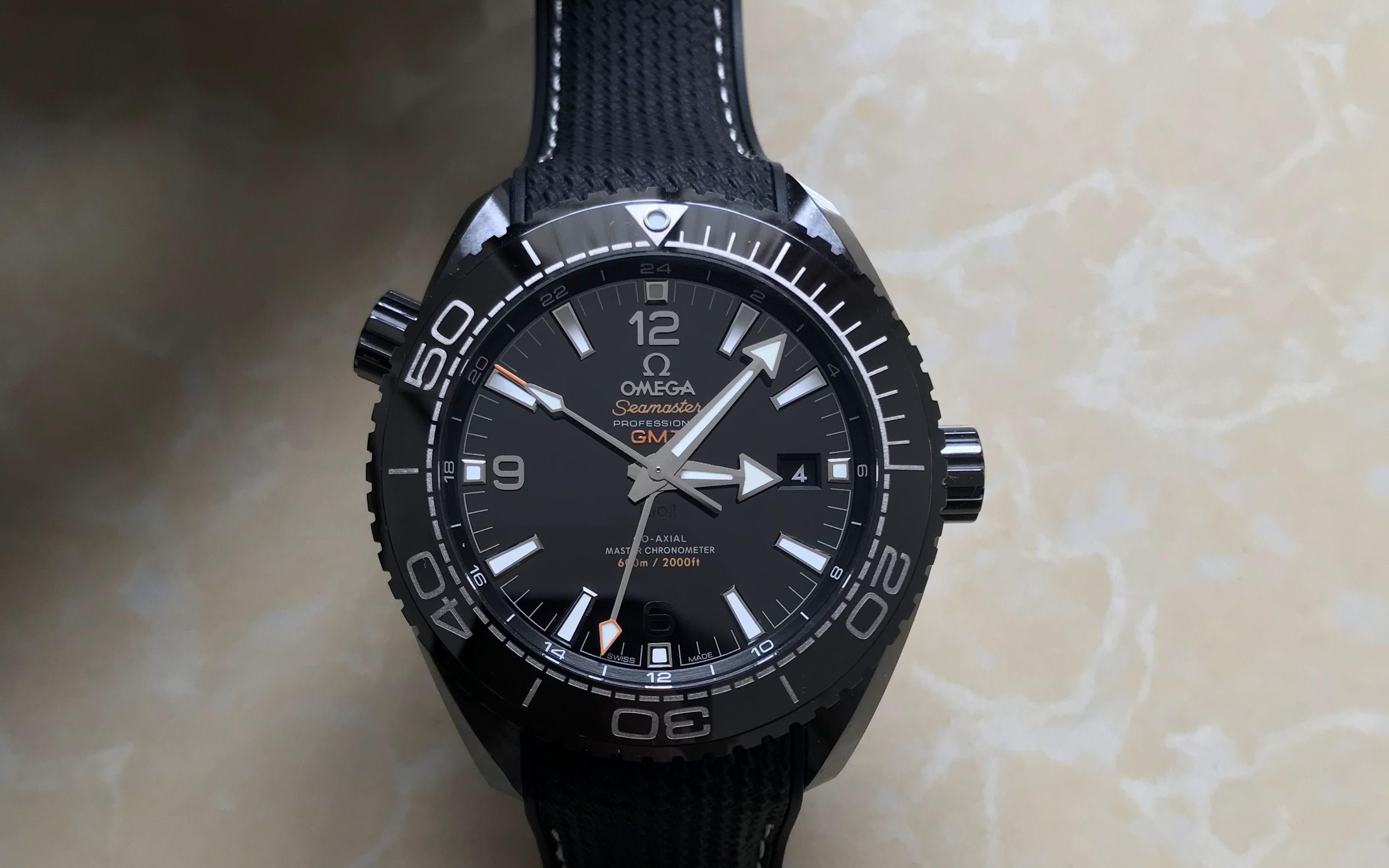 vs欧米伽深海之黑海马600的辨别方法