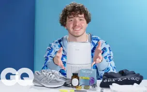 Télécharger la video: 【双字】火热新星Jack Harlow 10件离不开的物品，避孕套是少不了的（?）