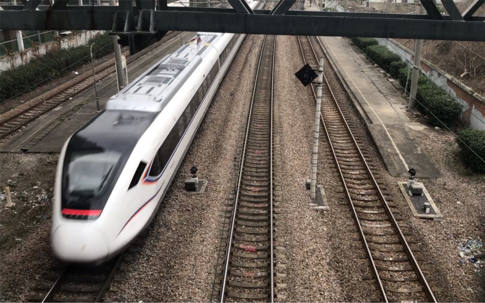 金山铁路 新crh6f 莘庄站通过