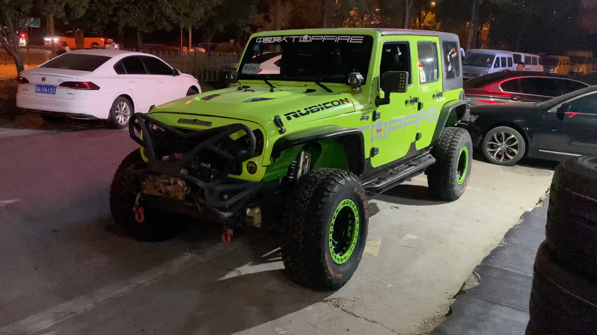 牧马人轮毂轮胎改装升级:35*12.5r17