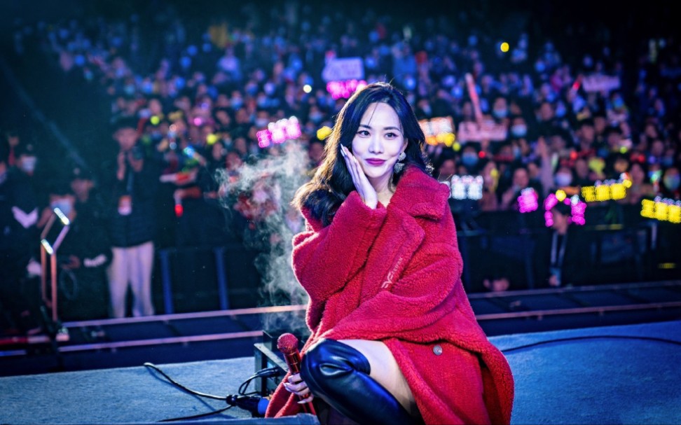 椅子舞搭配长筒靴