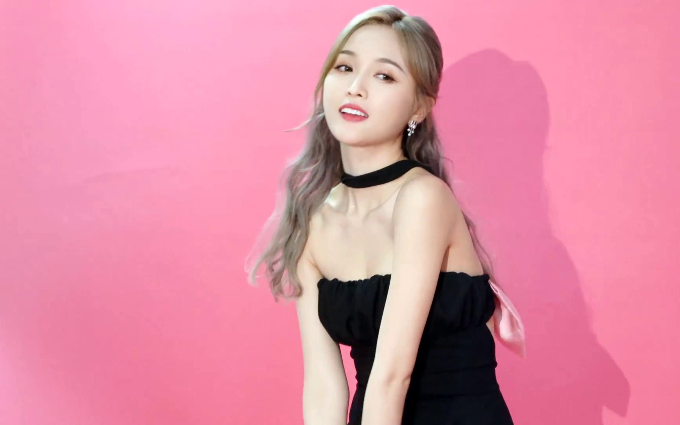 活动  【吴宣仪】时尚性感甜美动人