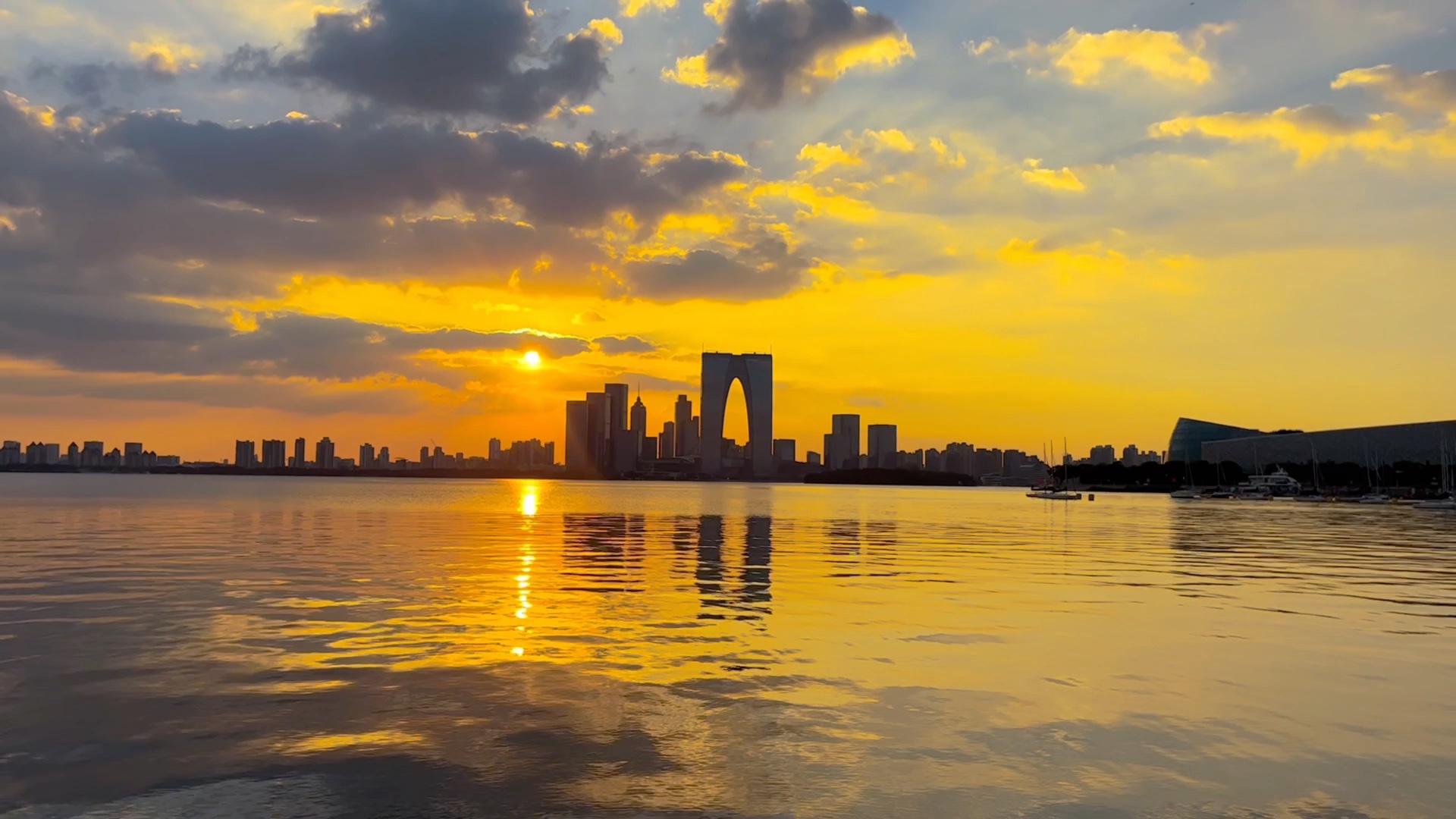 打卡苏州金鸡湖景区/橘色日落,灿烂又浪漫!_哔哩哔哩_bilibili