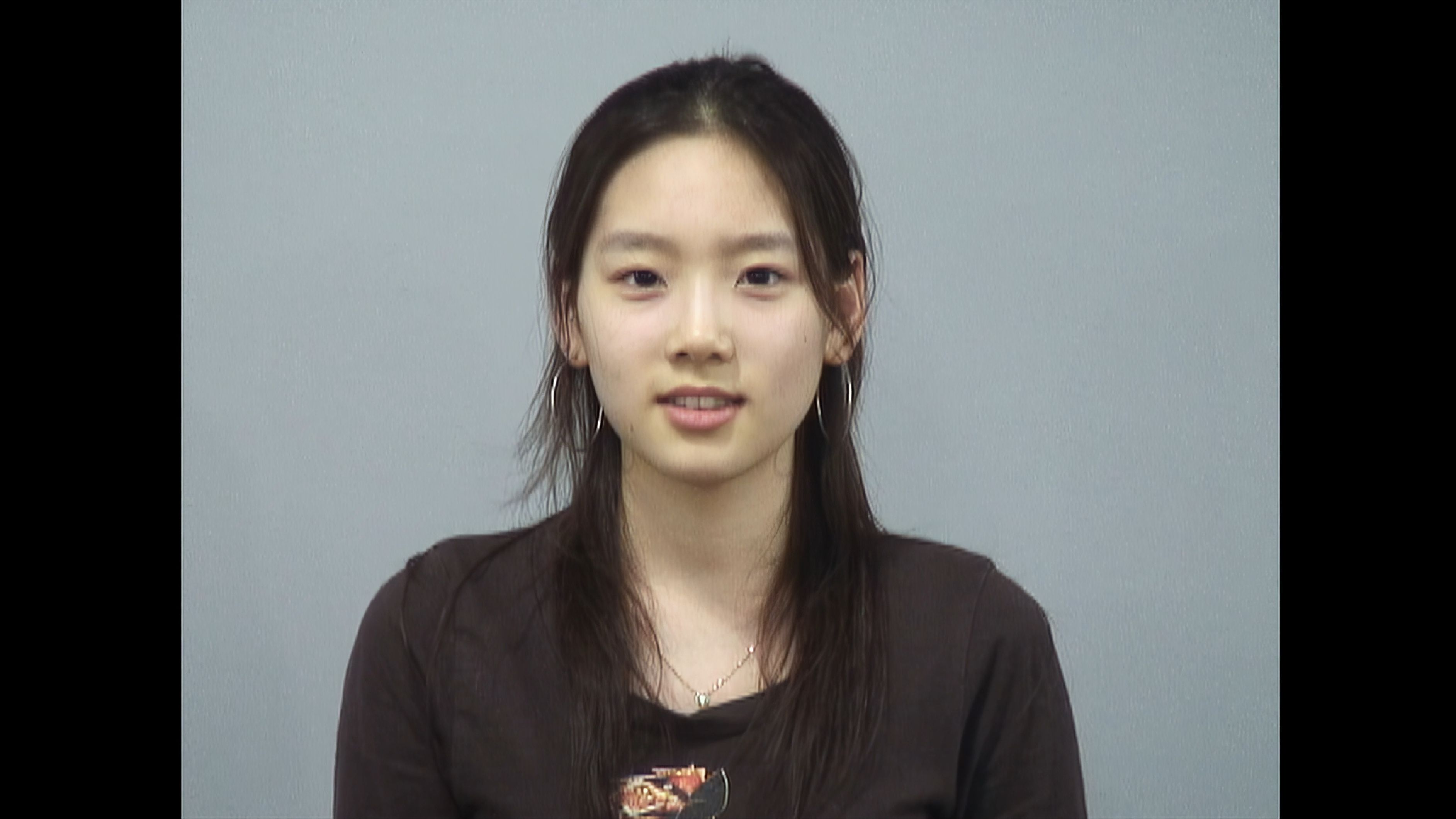 少女时代成员小时候试镜视频,这时的金泰妍还没有长胡子呢