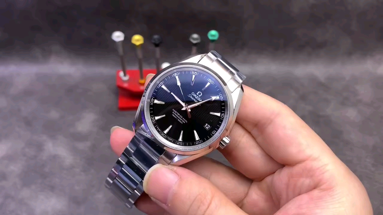 vs欧米茄海马150黑盘