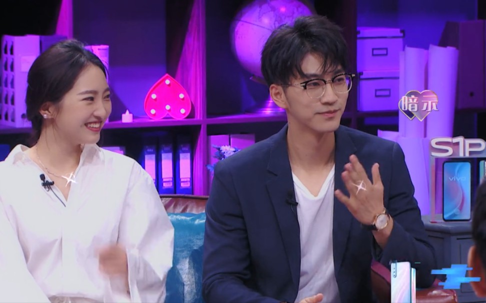 心动的信号2琦君凯雯大秀情侣戒丞琳的反应就是磕到真人cp样开心到快