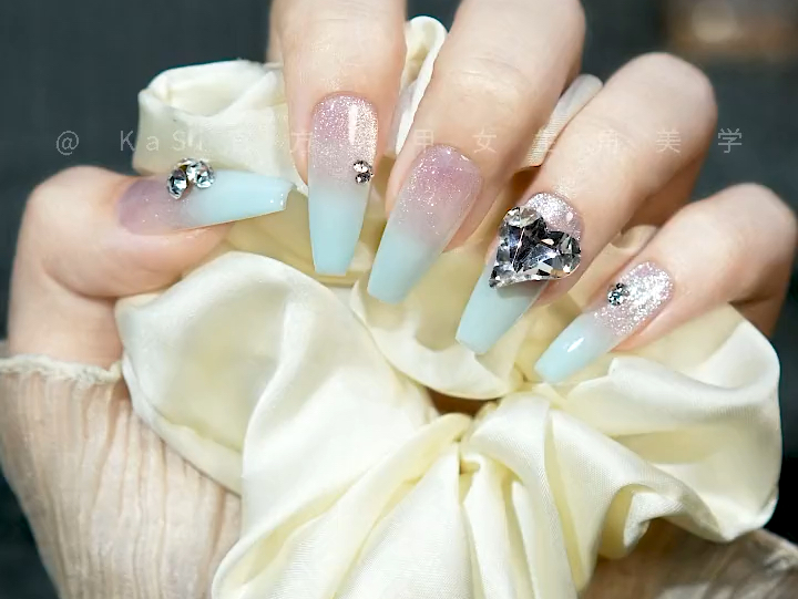 蓝色渐变猫眼美甲教程来啦